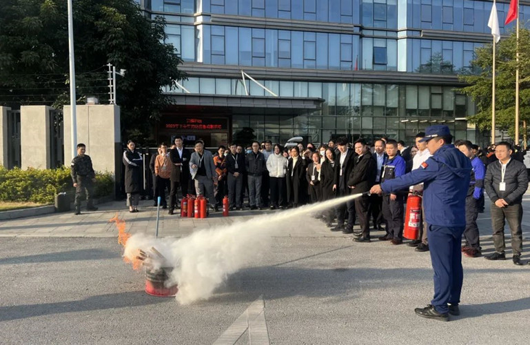 筑牢安全線，防患于未“燃”丨昇輝控股開展消防演練活動(dòng)